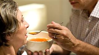 Αυξάνεται ο κίνδυνος διαζυγίου όταν η σύζυγος αρρωσταίνει σοβαρά