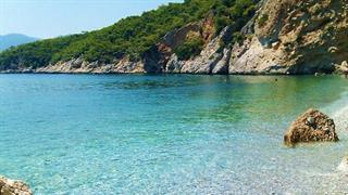 Αγκίστρι: Το καλοκαίρι… δίπλα μας 