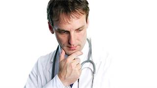 Παράταση έως το τέλος του έτους στις συμβάσεις των γιατρών του ΕΟΠΥΥ