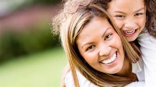 Πώς να είστε καλός γονιός αν έχετε σκλήρυνση κατά πλάκας