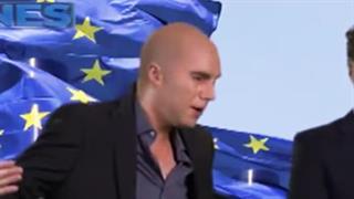 Λανθασμένη αναφορά για το AIDS στο βίντεο με το “χιπ χοπ” Βαρουφάκη – Ντάισελμπλουμ