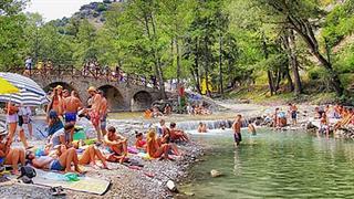 Καλοκαιρινά weekends με αιτία