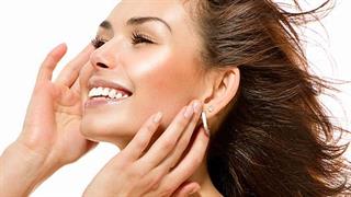 Μικρά μυστικά για να νιώθετε πιο νέα