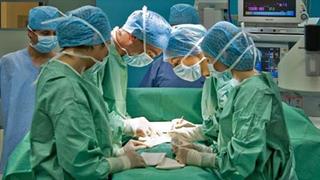 Είναι άδικο να με κατηγορούν επειδή είμαι συγγενής του Πολάκη, λέει η αναισθησιολόγος της τετράχρονης