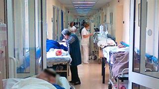 Το βαρύ φορτίο που σηκώνουν καθημερινά οι ειδικευόμενοι γιατροί στα δημόσια νοσοκομεία