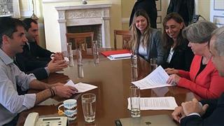 Καθημερινά γεύματα για 3.000 μαθητές