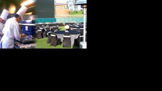 Νόμιμη η δημιουργία χώρου ετοιμασίας γευμάτων σε υπαίθριες επιχειρήσεις εκδηλώσεων