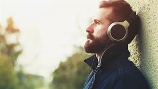 Η λυπητερή μουσική είναι καλή επιλογή για κάποιον που νιώθει θλίψη;