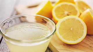 5 τρόποι να καταπολεμήσετε τα σπυράκια με φυσικά μέσα