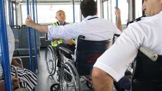Πώς θα γίνεται η δωρεάν μετακίνηση αναπήρων με τα αστικά μέσα μεταφοράς και με τα ΚΤΕΛ