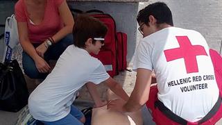 Επίδειξη Πρώτων Βοηθειών από το Σώμα Σαμαρειτών του Ε.Ε.Σ. στο κέντρο της Αθήνας