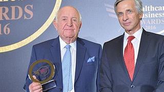 Τιμητική βράβευση του Σταύρου Δέμου στα Healthcare Business Awards 2016