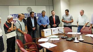 Ο ΙΣΑ παρέδωσε τρεις απινιδωτές στο Δήμο Γεωργίου Καραϊσκάκη Άρτας 