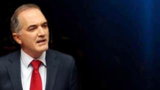 Μάριος Σαλμάς: Πολιτικές αιχμές και καταγγελίες για συγκάλυψη των πορισμάτων για τη Novartis 