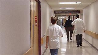 Έως τον Μάρτιο του 2018 δικαίωμα παράλληλου ιδιωτικού ιατρείου σε πρώην γιατρούς του ΕΟΠΥΥ