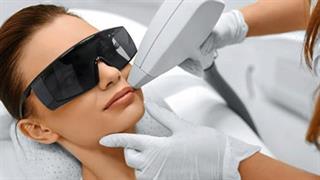 Ανατροπή: Ανακαλείται εγκύκλιος του υπουργείου Υγείας για λέιζερ αποτρίχωσης μόνον από γιατρούς