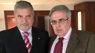 Ο ΙΣΑ δώρισε απινιδωτή στον Ιατρικό Σύλλογο Καλύμνου