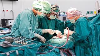 Παραμένουν οι λίστες αναμονής έως και δύο χρόνια για μεταμόσχευση νεφρού στο “Λαϊκό” νοσοκομείο