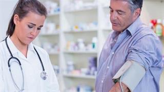 Με καζάνι που βράζει μοιάζουν οι φαρμακευτικοί σύλλογοι 