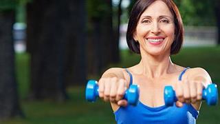 Γυναίκες μέσης ηλικίας σε καλή φόρμα έχουν μικρότερες πιθανότητες για άνοια