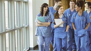 ICAP: Από την Υγεία το 5% των Ελλήνων που φεύγουν στο εξωτερικό - Παντρεμένοι με παιδιά το 29%