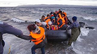 Πρόσφυγας στη Μόρια: “Φοβάμαι για τις κόρες μου. Πηγαίνουμε στην τουαλέτα όλοι μαζί”...