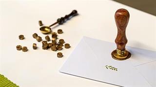 Από το βουλοκέρι...των φαρμακείων στο σήμερα