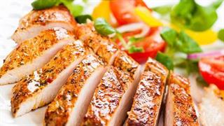 Κοτόπουλο ή γαλοπούλα: Ποιο έχει περισσότερη πρωτείνη;