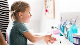 Γρίπη: Πότε ζητούμε άμεση ιατρική βοήθεια - Η συμπεριφορά στο σχολείο και τα “μυστικά” του Α (Η1Ν1)