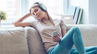 Η μουσική μειώνει τον πόνο και την κούραση σε ασθενείς με καρκίνο στο μαστό