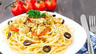 Κοτόπουλο με λαχανικά και σπαγγέτι