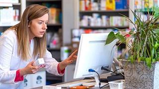 Επτά εμβόλια και 97 φάρμακα λείπουν από τα ράφια - Χρόνιο πρόβλημα δείχνουν τα στοιχεία του ΕΟΦ