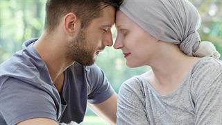 Καρκίνος του μαστού: Πώς πρέπει να αντιδρά το περιβάλλον της γυναίκας που νοσεί και τι πρέπει να κάνει η ίδια η γυναίκα