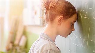 Πιεσμένοι από το σχολείο και τα φροντιστήρια αισθάνονται οι έφηβοι