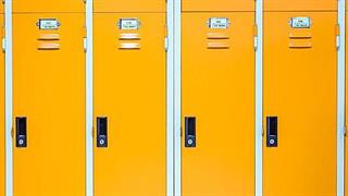 Συσχέτιση του κλεισίματος των σχολείων με την επίπτωση και τη θνησιμότητα από COVID-19 στις ΗΠΑ