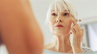 Εμμηνόπαυση: Πώς να αντιμετωπίσετε τις επιπτώσεις της στο δέρμα