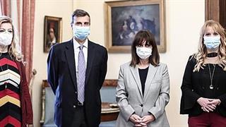 Συμβολική δράση της Ελληνικής Πνευμονολογικής Εταιρείας στο Προεδρικό Μέγαρο