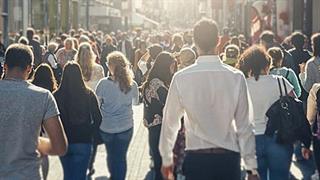 Σοκ, 35 ώρες πριν από το νέο lockdown: 2.917 νέες λοιμώξεις, 29 ακόμη θάνατοι