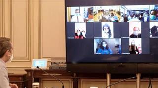 Τηλεδιάσκεψη του πρωθυπουργού με τις 17 εθελόντριες νοσηλεύτριες