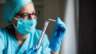 Πλαφόν 10 έως 40 ευρώ για τα τεστ κορωνοϊού