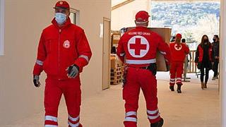 Διανομή κυτίων με είδη προσωπικής υγιεινής στο ΚΥΤ Λέσβου