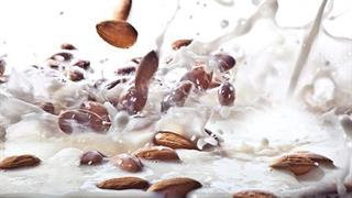 Γάλα αμυγδάλου: Πώς να το φτιάξουμε στο σπίτι