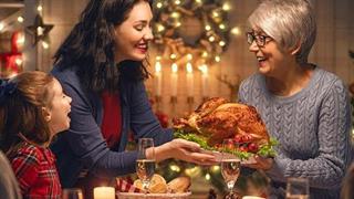 Προστασία από τον κορωνοϊό στο χριστουγεννιάτικο τραπέζι