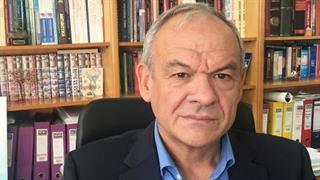 Καθηγητής Μανωλόπουλος: Πολύ δύσκολη η ανοσία έως το καλοκαίρι - Τι ισχύει με τη μετάλλαξη 