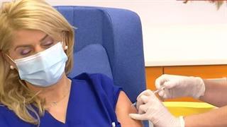 Ο πρώτος εμβολιασμός κατά της CoViD-19 στην Ελλάδα