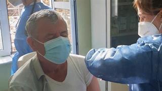 Εμβολιάστηκε κατά του κορωνοϊού ο πρόεδρος της ΠΟΕΔΗΝ - "Είναι ευκαιρία ζωής"