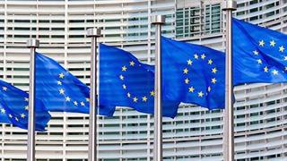 Εμβόλια: Οι ίντριγκες, το παρασκήνιο και η ήττα της Ευρώπης