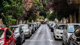 Η ΑΑΔΕ διευκρινίζει ότι δεν διακόπτεται η απαλλαγή από τα τέλη κυκλοφορίας